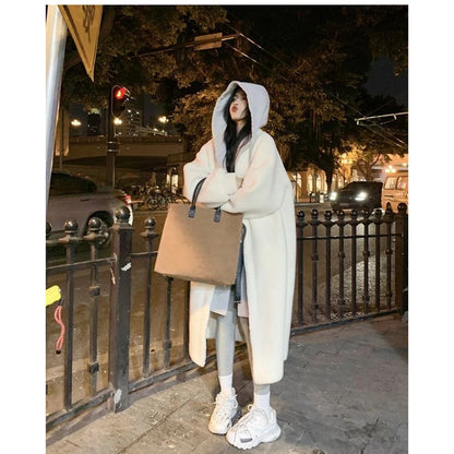 Lola | Lammwolljacke mit Kapuze