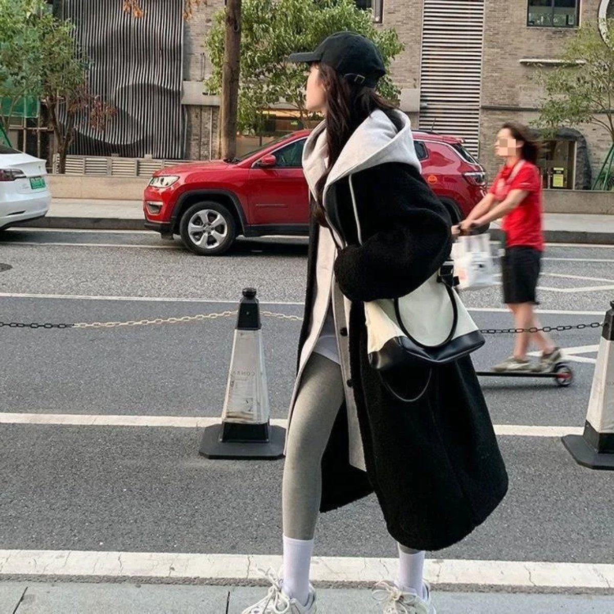 Lola | Lammwolljacke mit Kapuze