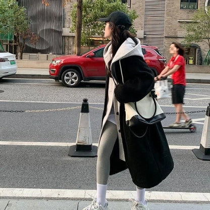 Lola | Lammwolljacke mit Kapuze