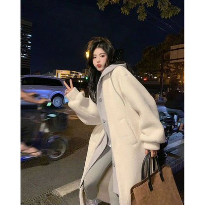 Lola | Lammwolljacke mit Kapuze