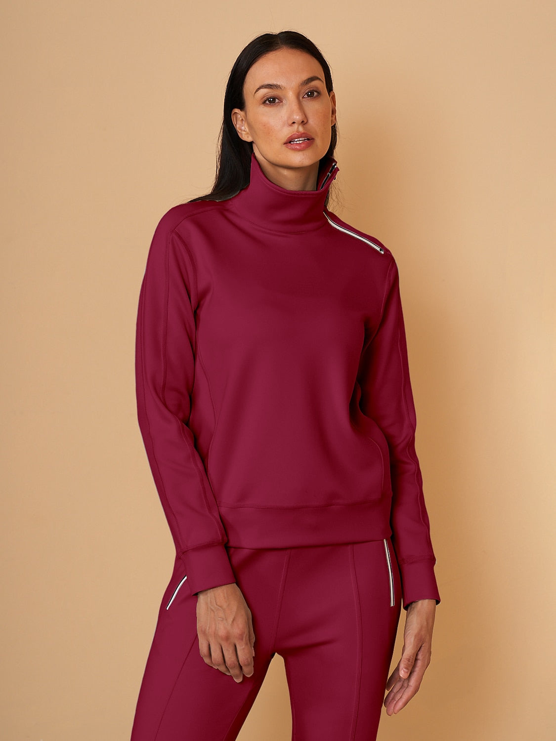 Mehr als nur ein einfaches Golf-Sweatshirt mit unregelmäßigem Kragen