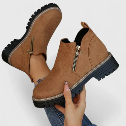 Thalyanna | Orthopädische Stiefel